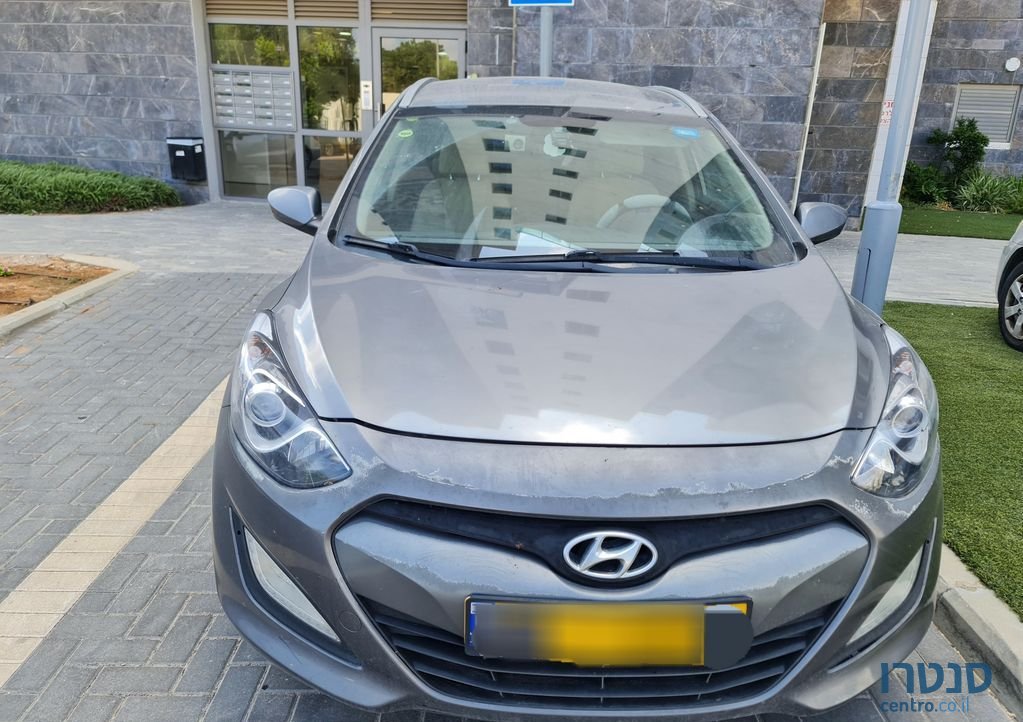 2014' Hyundai i30 יונדאי photo #2