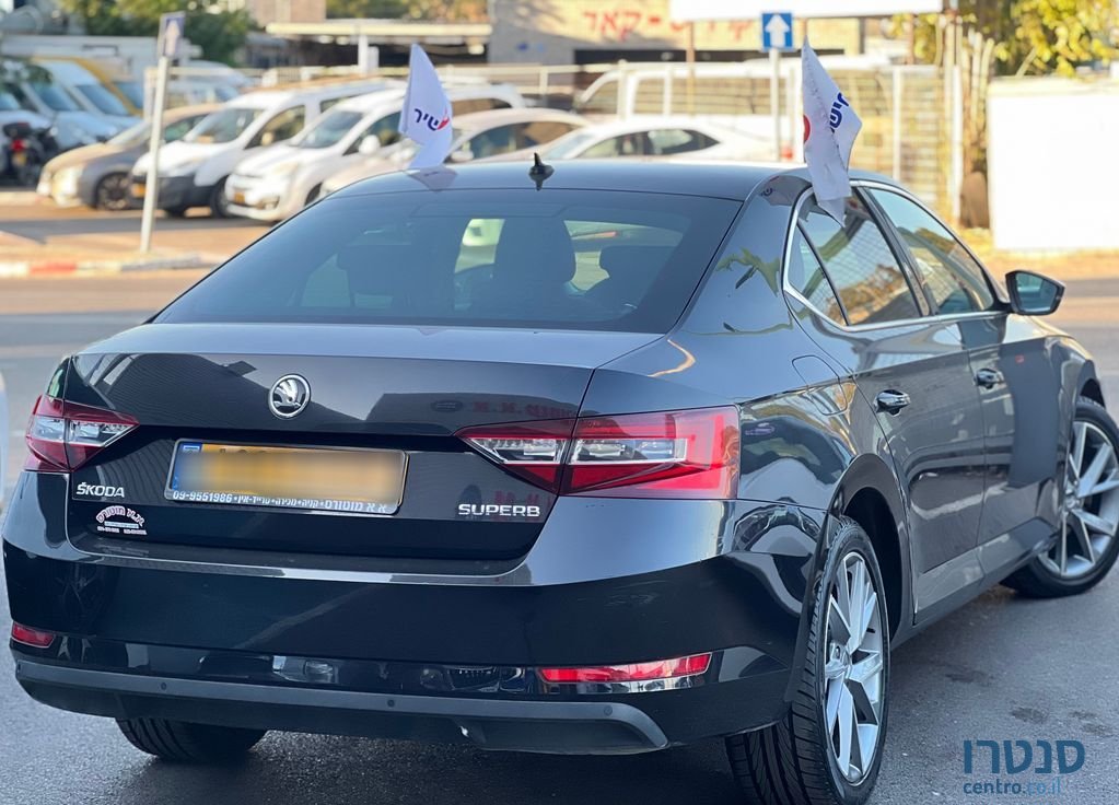 2018' Skoda Superb סקודה סופרב photo #3