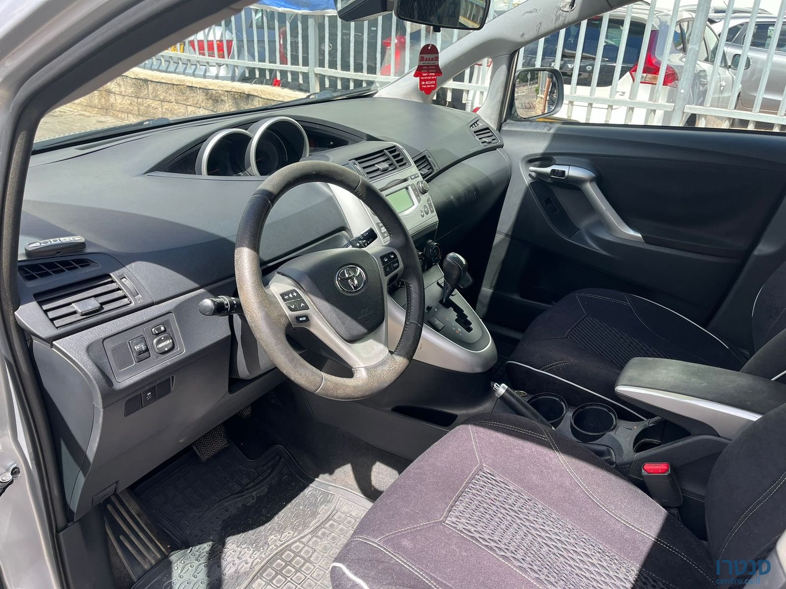 2013' Toyota Verso photo #3