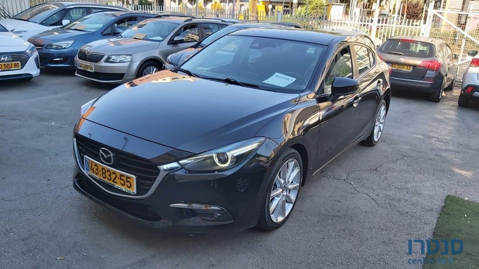 2018' Mazda 3 photo #1