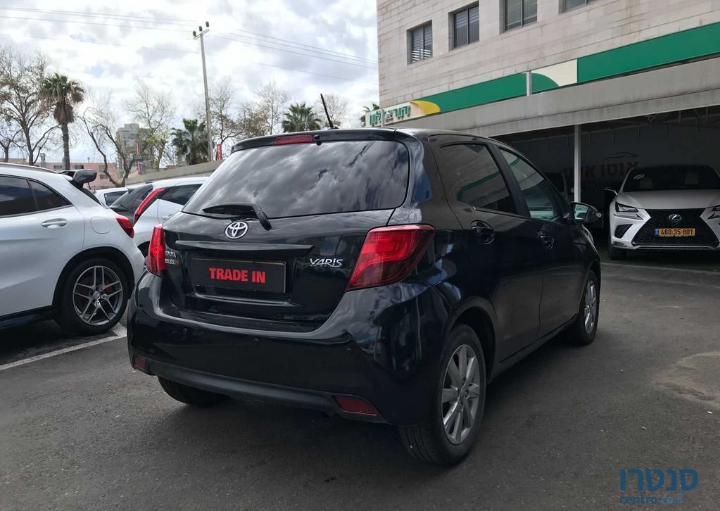 2016' Toyota Yaris טויוטה יאריס photo #3
