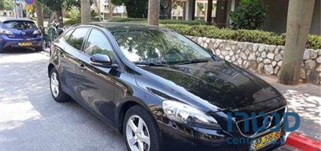 2017' Volvo V40 וולוו photo #4