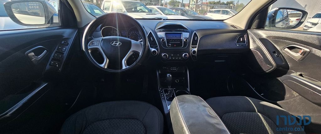 2011' Hyundai ix35 יונדאי photo #5