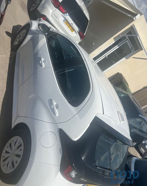 2021' Toyota Yaris טויוטה יאריס photo #1