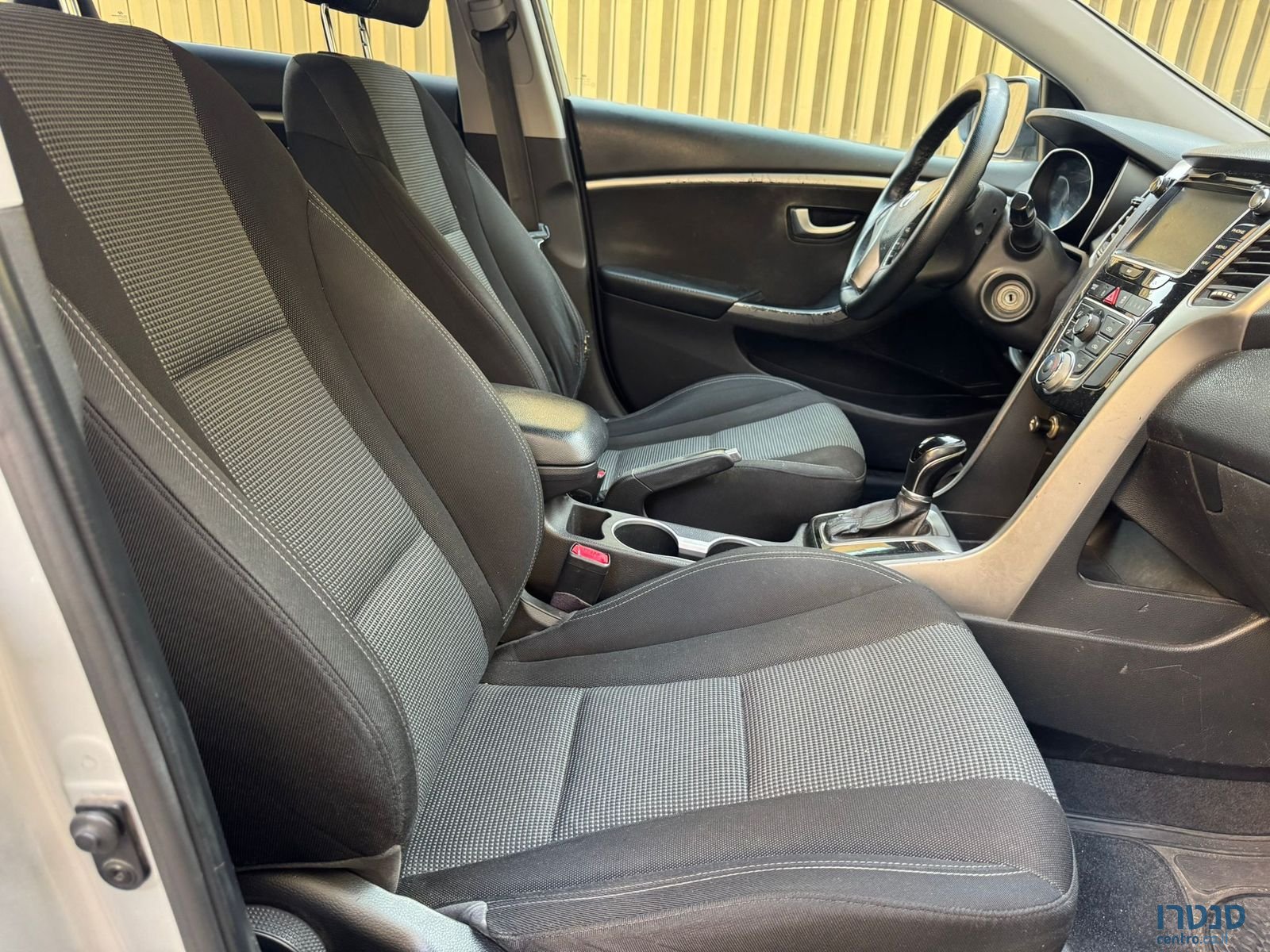 2013' Hyundai i30 photo #6