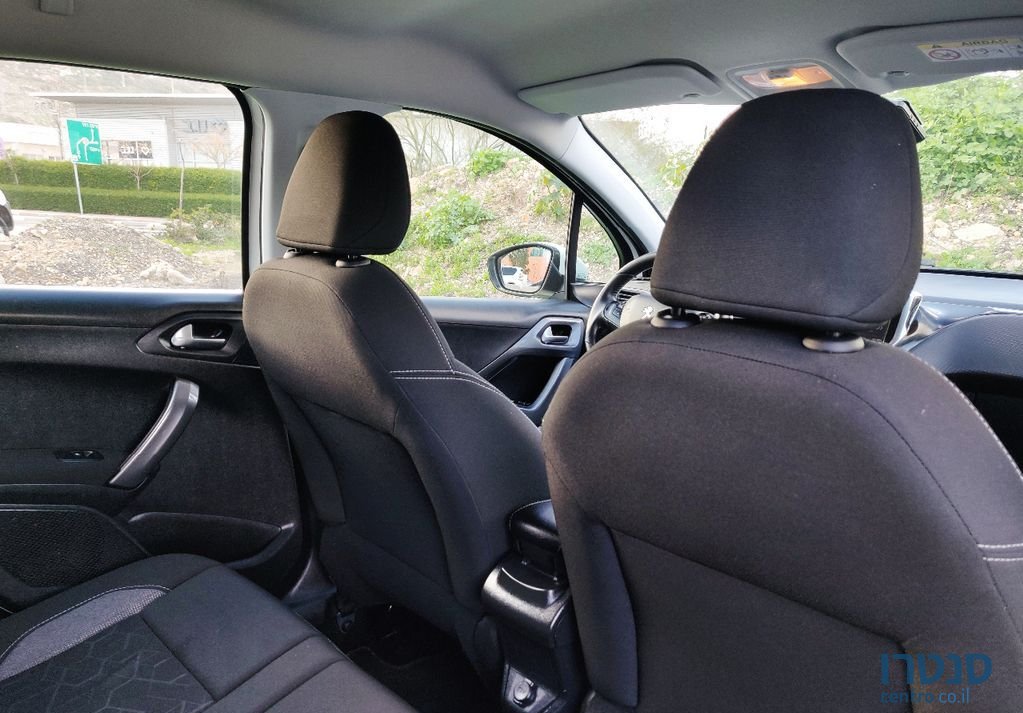 2018' Peugeot 2008 פיג'ו photo #4