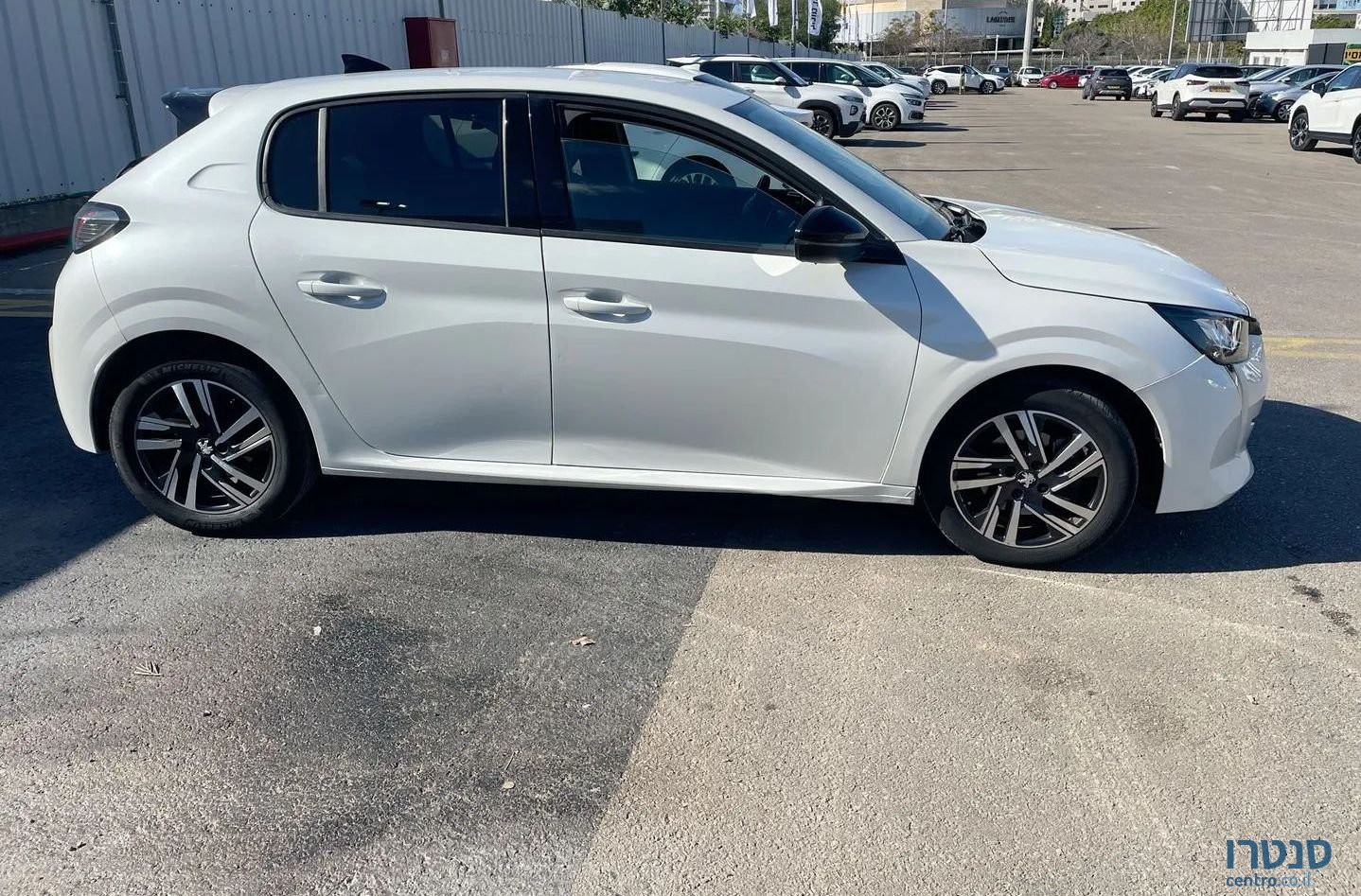 2022' Peugeot 208 פיג'ו photo #2