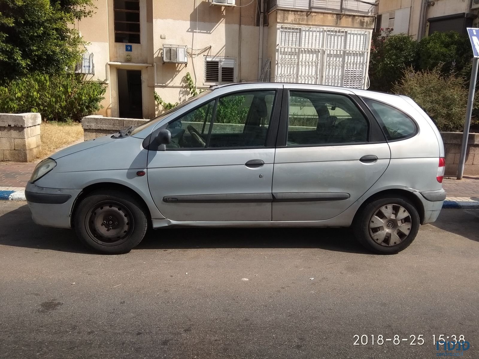 2003' Renault Scenic photo #1