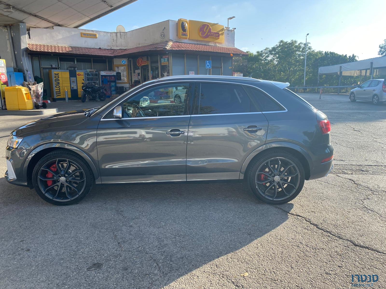 2016' Audi Q3 Q3RS Quattro photo #6