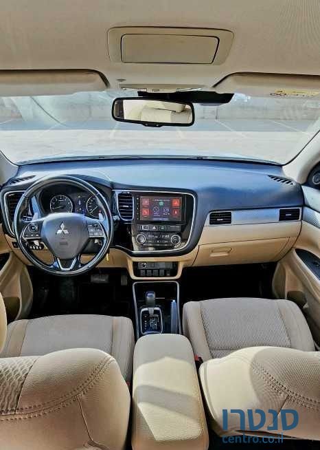 2018' Mitsubishi Outlander מיצובישי אאוטלנדר photo #4