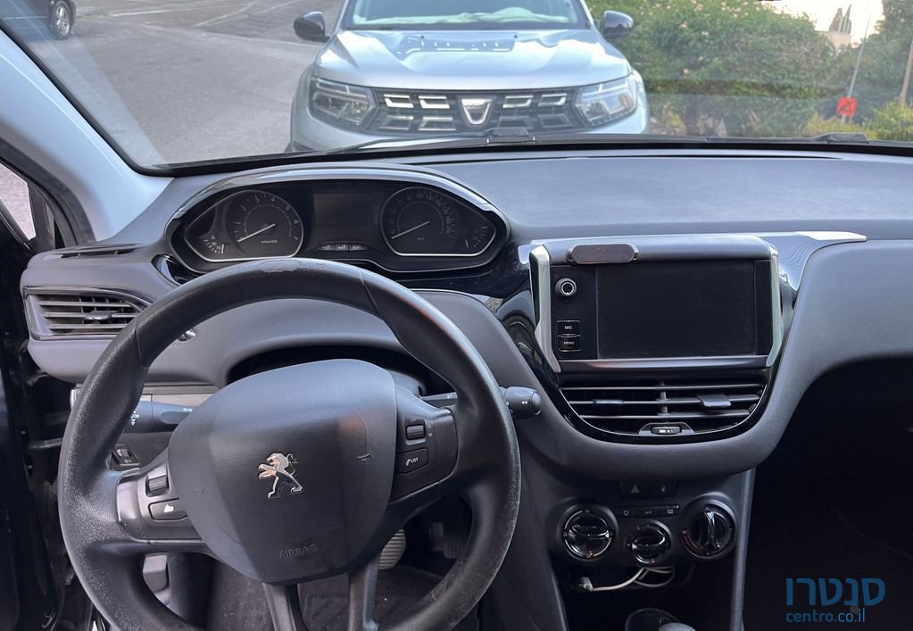 2016' Peugeot 208 פיג'ו photo #4