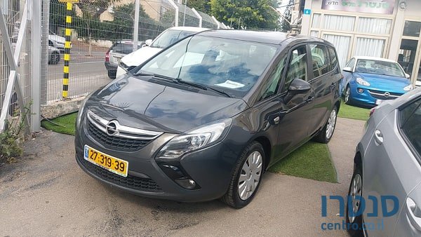 2016' Opel Zafira photo #1