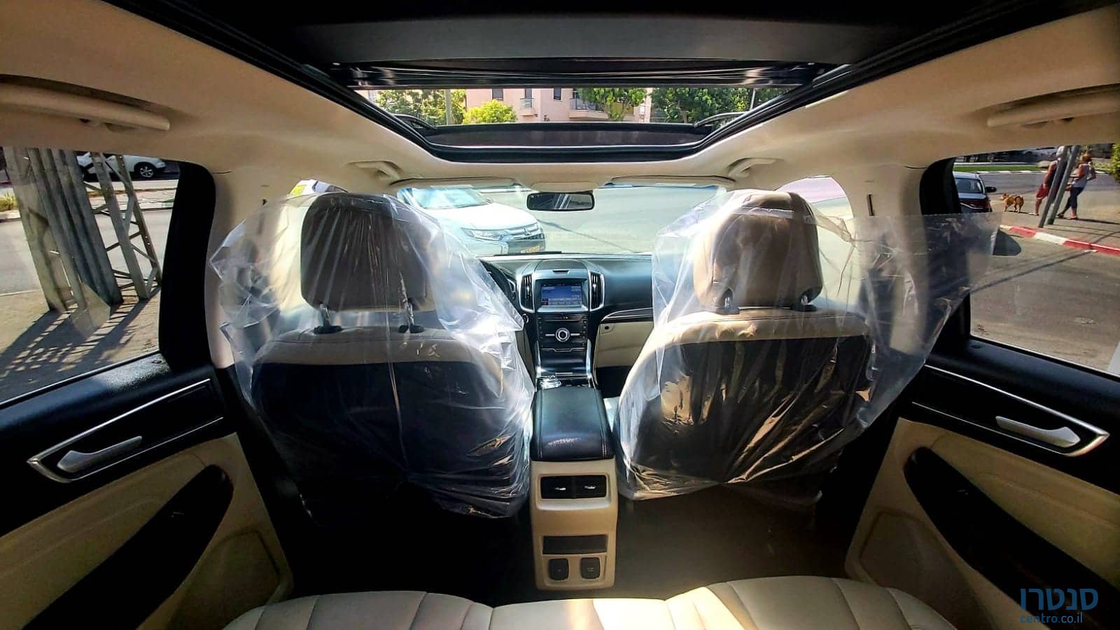 2019' Ford Edge photo #5