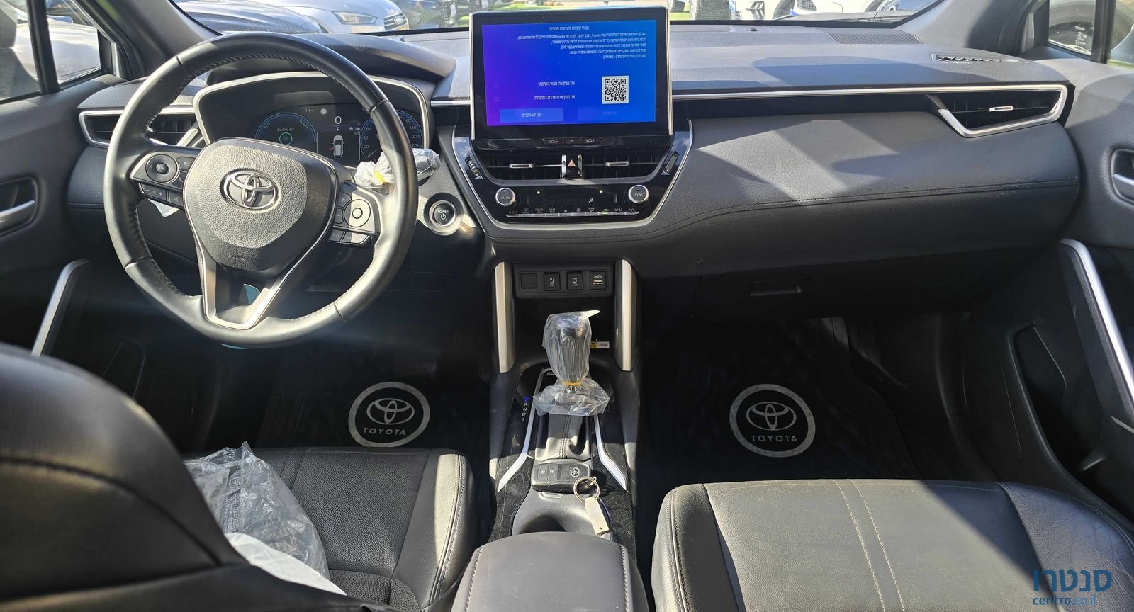 2023' Toyota Corolla Cross טויוטה קורולה קרוס photo #6