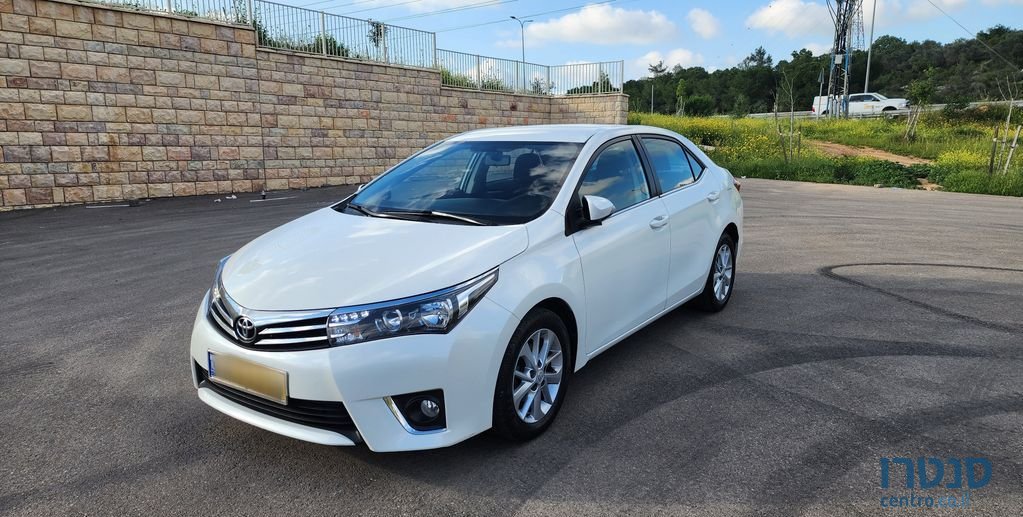 2015' Toyota Corolla טויוטה קורולה photo #2