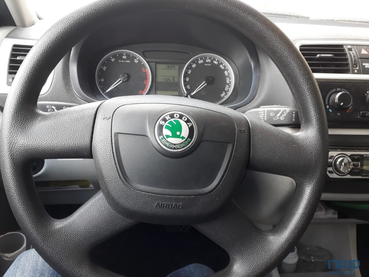 2010' Skoda Fabia 2 photo #5