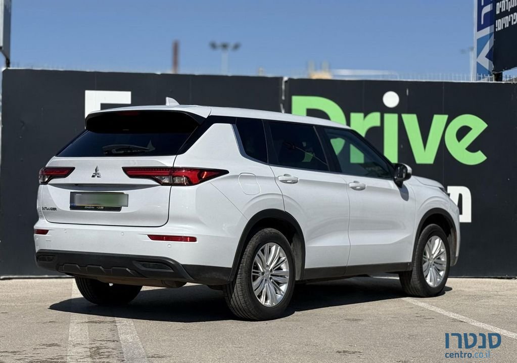 2022' Mitsubishi Outlander מיצובישי אאוטלנדר photo #2