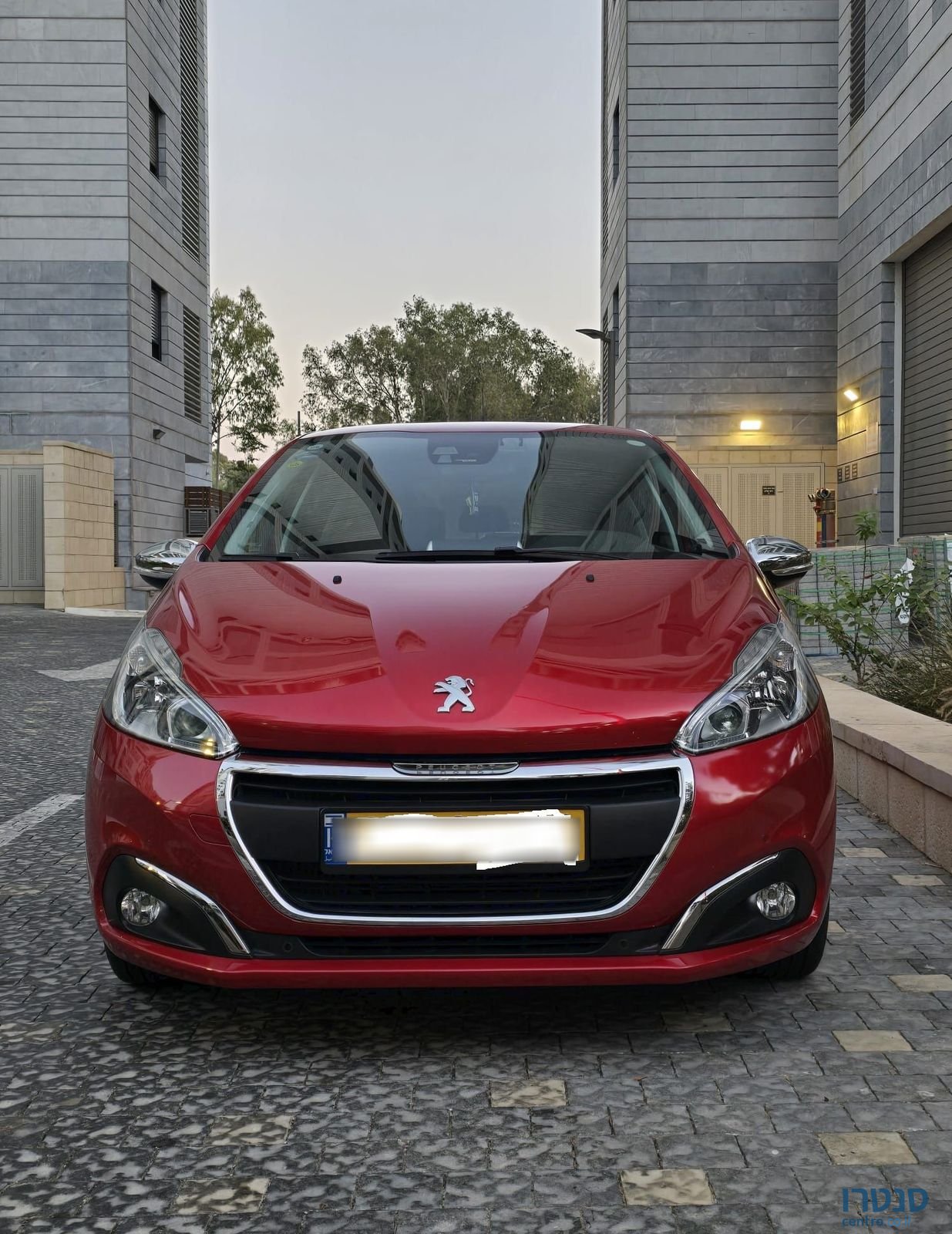 2019' Peugeot 208 פיג'ו photo #1
