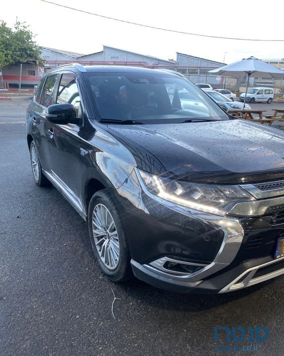 2020' Mitsubishi Outlander מיצובישי אאוטלנדר photo #4