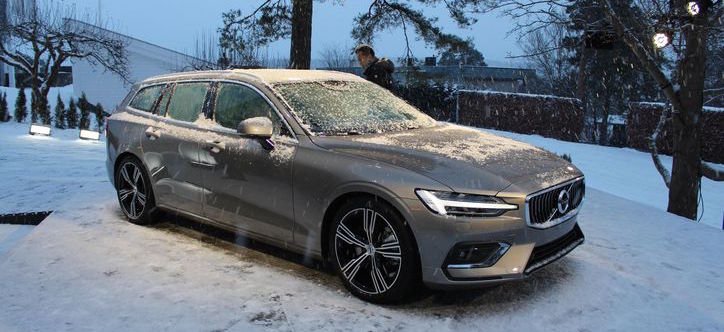 2019 Volvo V60: Sleek, swift new twist on the Swedish wagon