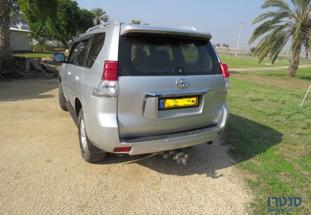 2010' Toyota Land Cruiser טויוטה לנד קרוזר photo #3