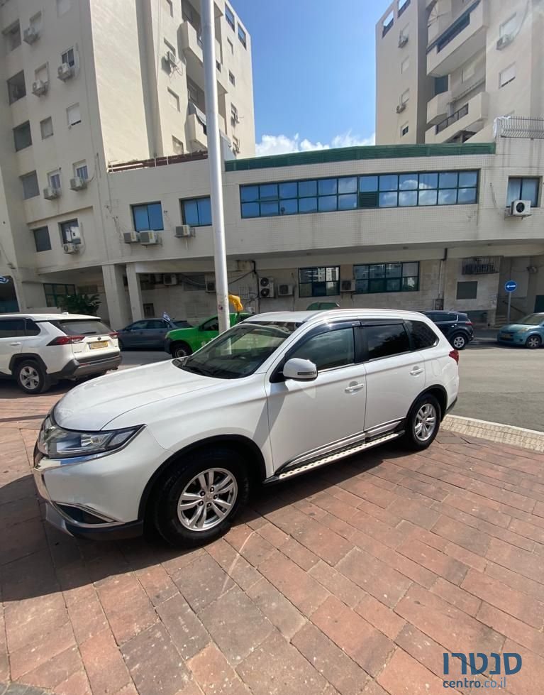 2017' Mitsubishi Outlander מיצובישי אאוטלנדר photo #2