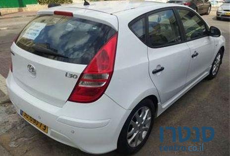 2010' Hyundai I30 יונדאי photo #2