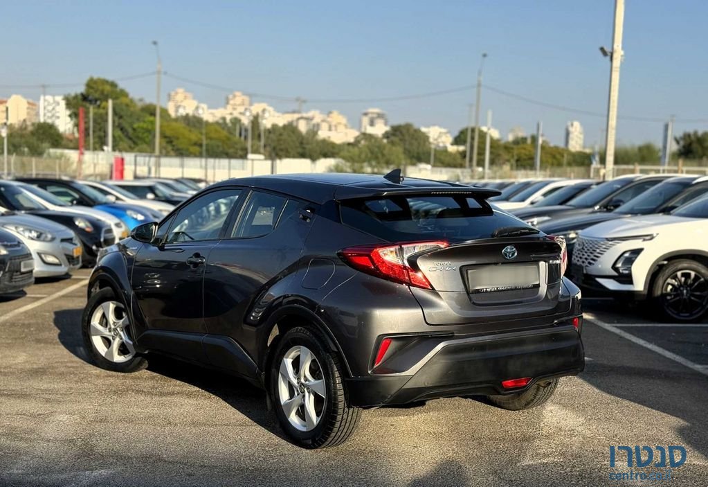 2017' Toyota C-HR טויוטה photo #2