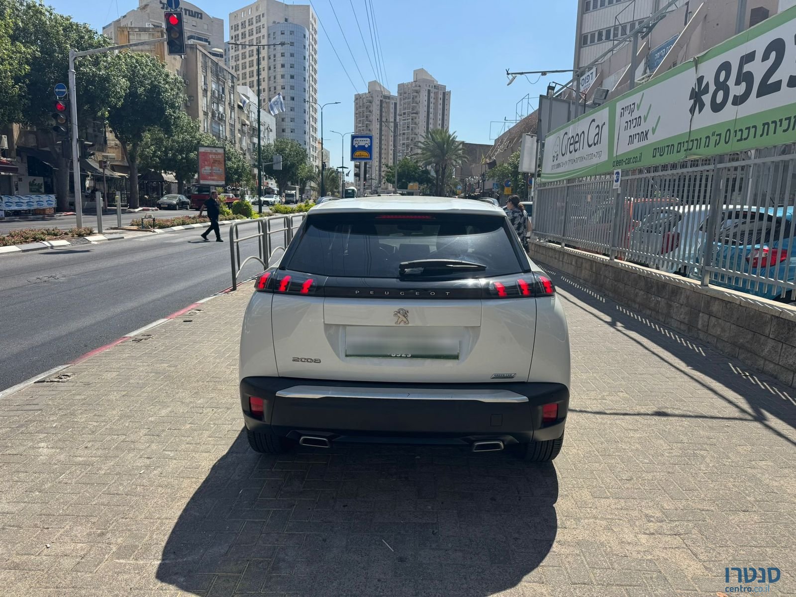 2020' Peugeot 2008 photo #5