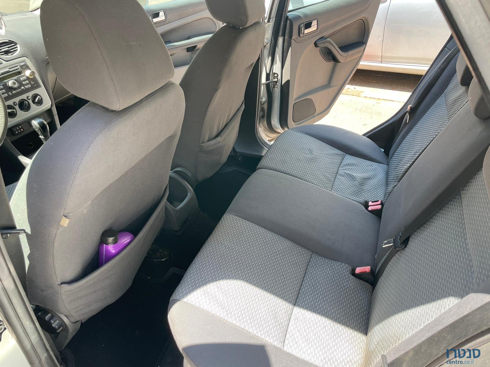 2009' Ford Focus photo #6