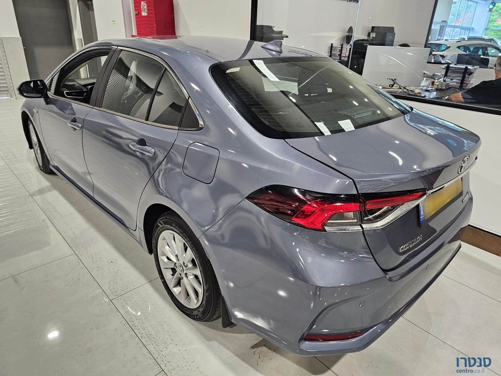 2020' Toyota Corolla photo #2