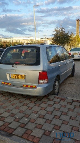 2003' Kia Carnival photo #2