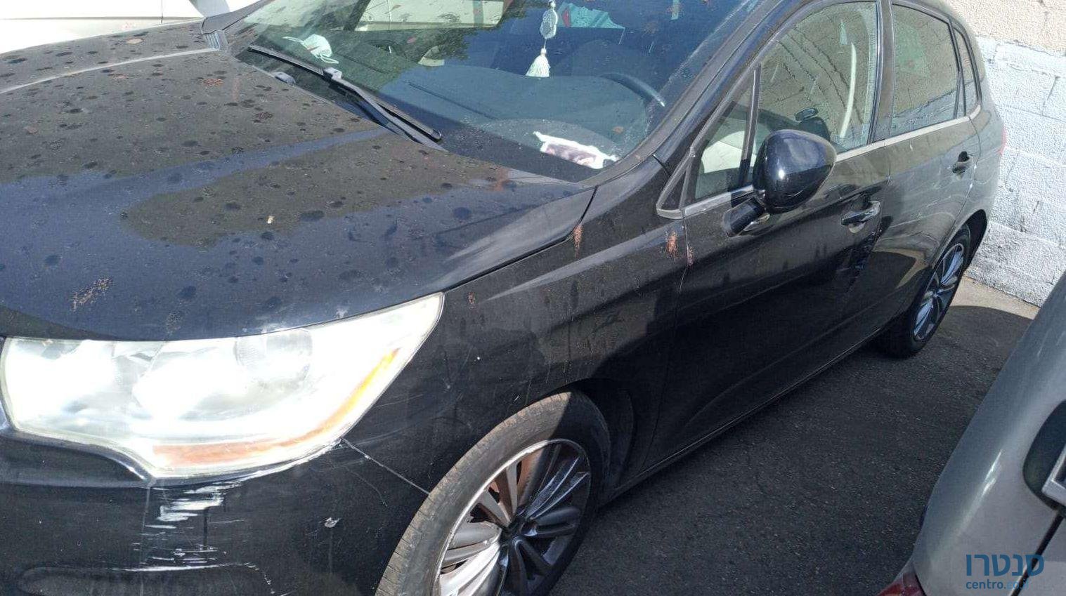 2011' Citroen C4 סיטרואן C4 photo #3