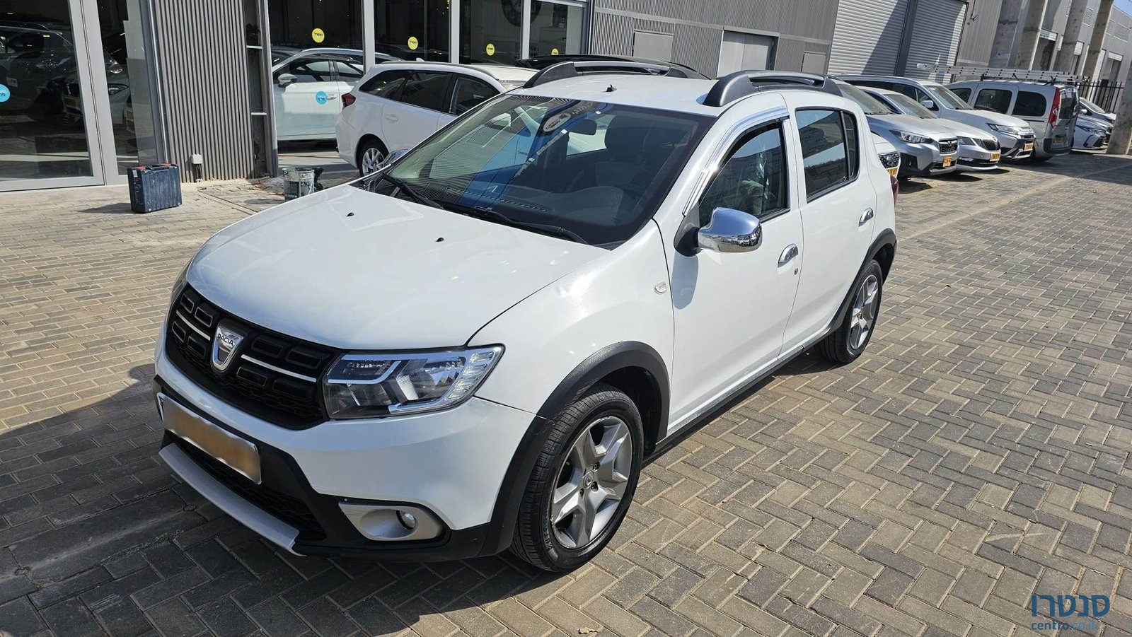 2017' Dacia Sandero photo #1