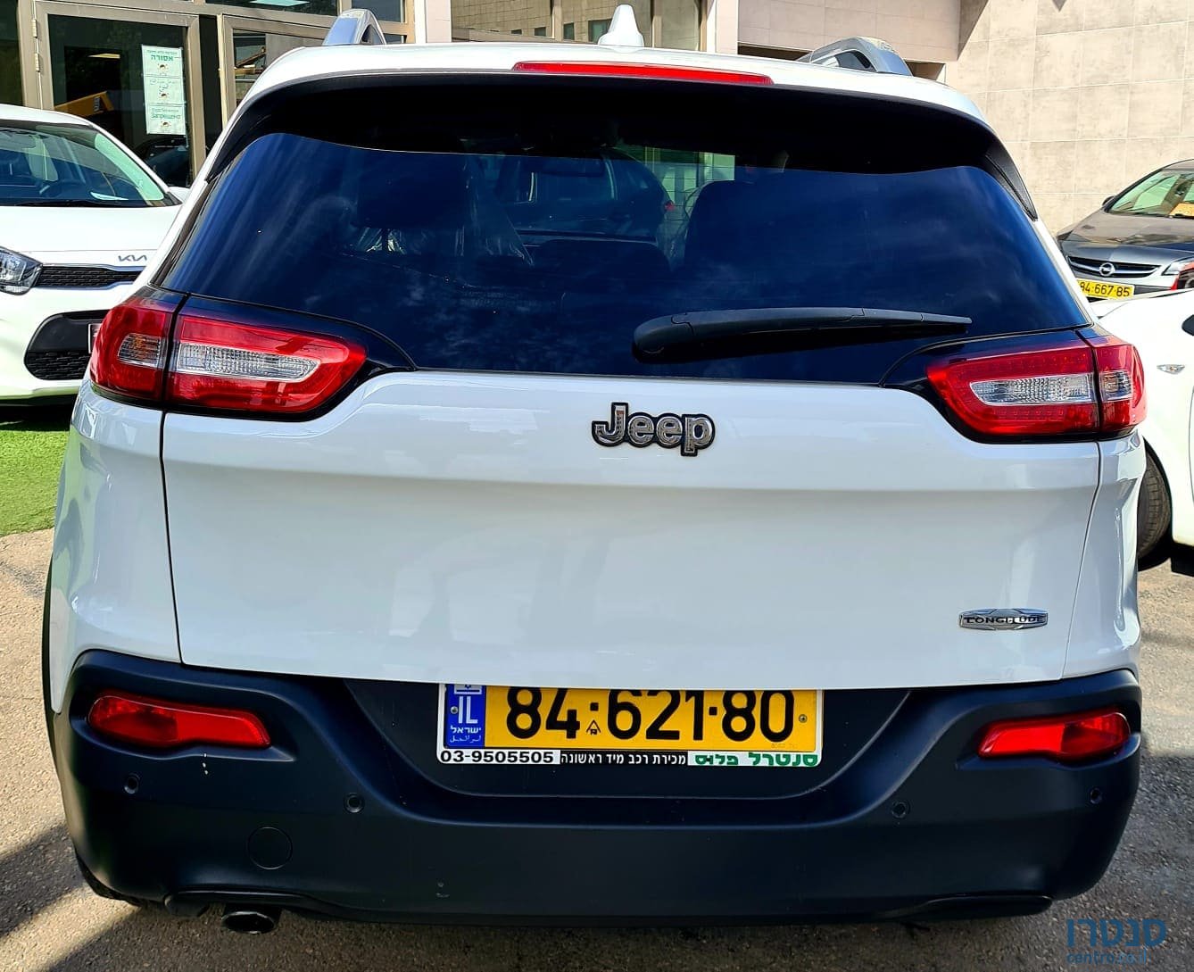 2017' Chrysler Jeep Cherokee photo #5