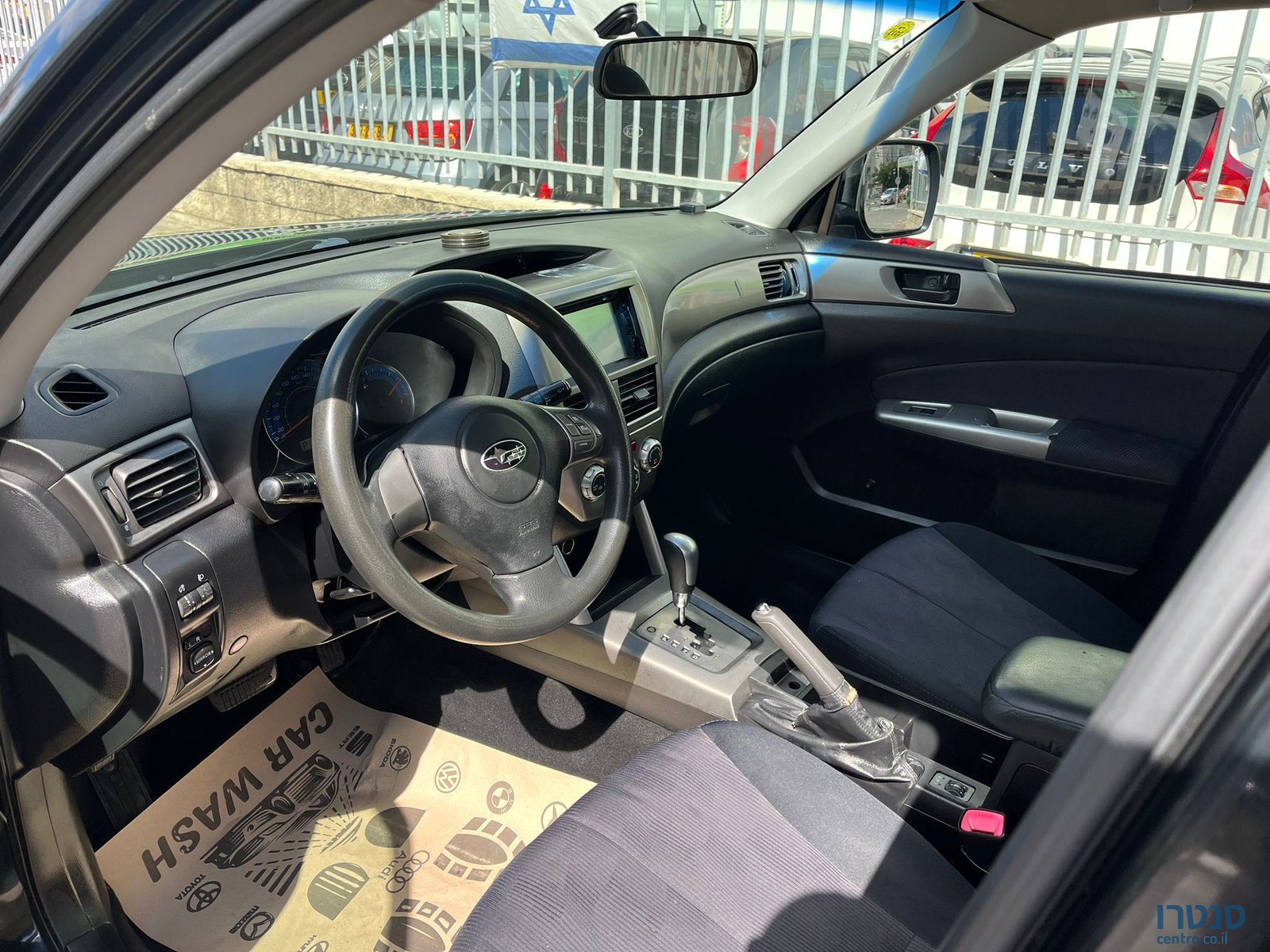 2011' Subaru Forester photo #3