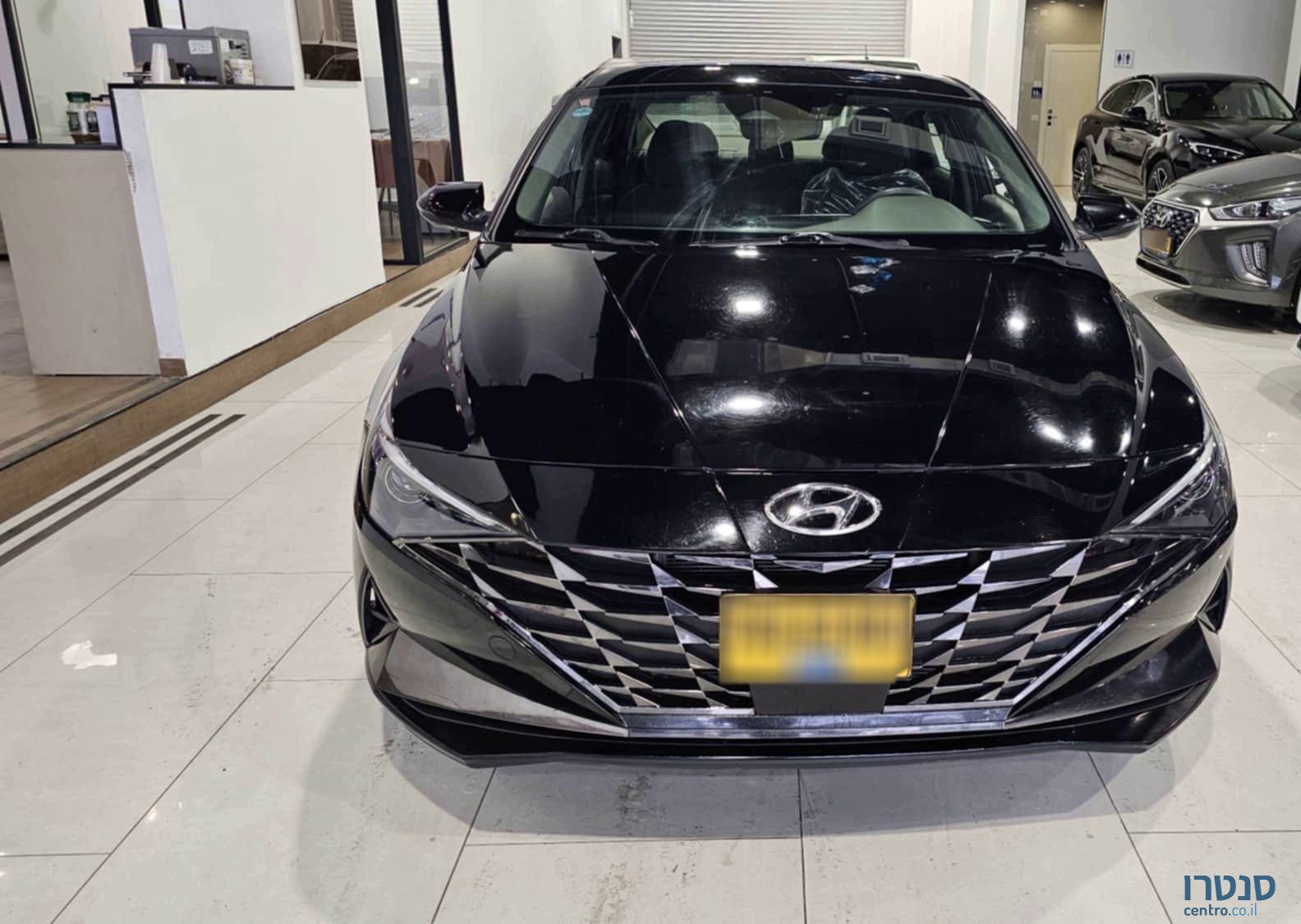 2022' Hyundai Elantra photo #1