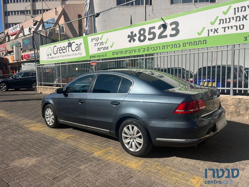 2013' Volkswagen Passat photo #4