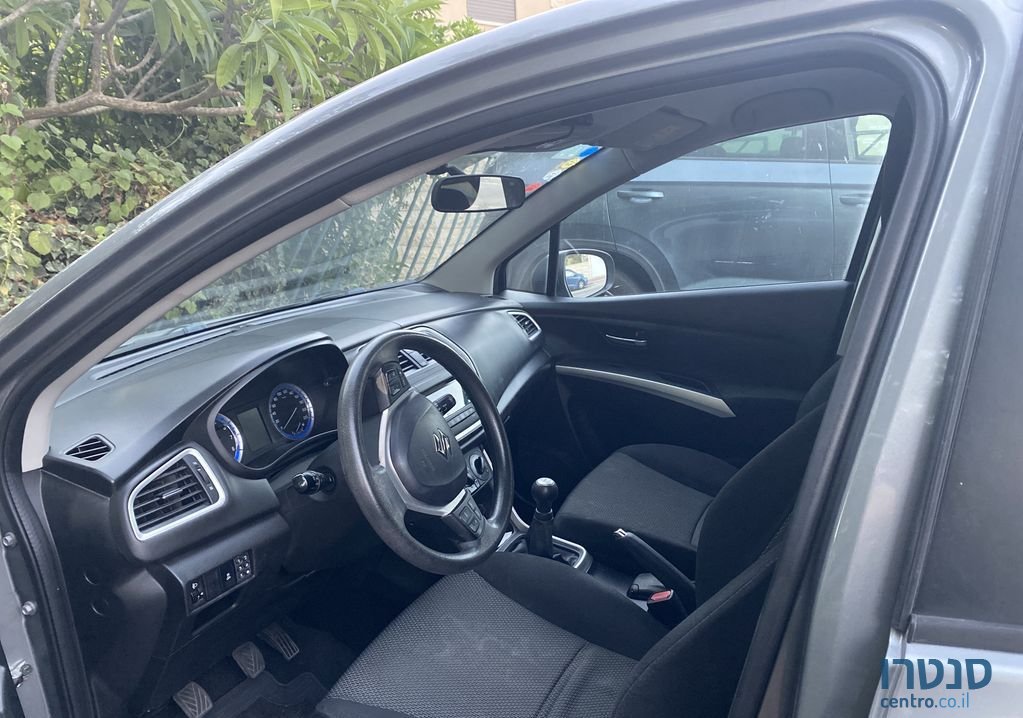 2014' Suzuki SX4 סוזוקי קרוסאובר photo #2