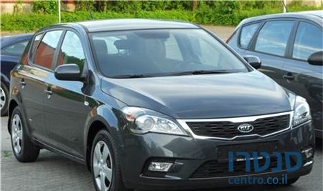 2011' Kia Ceed photo #1