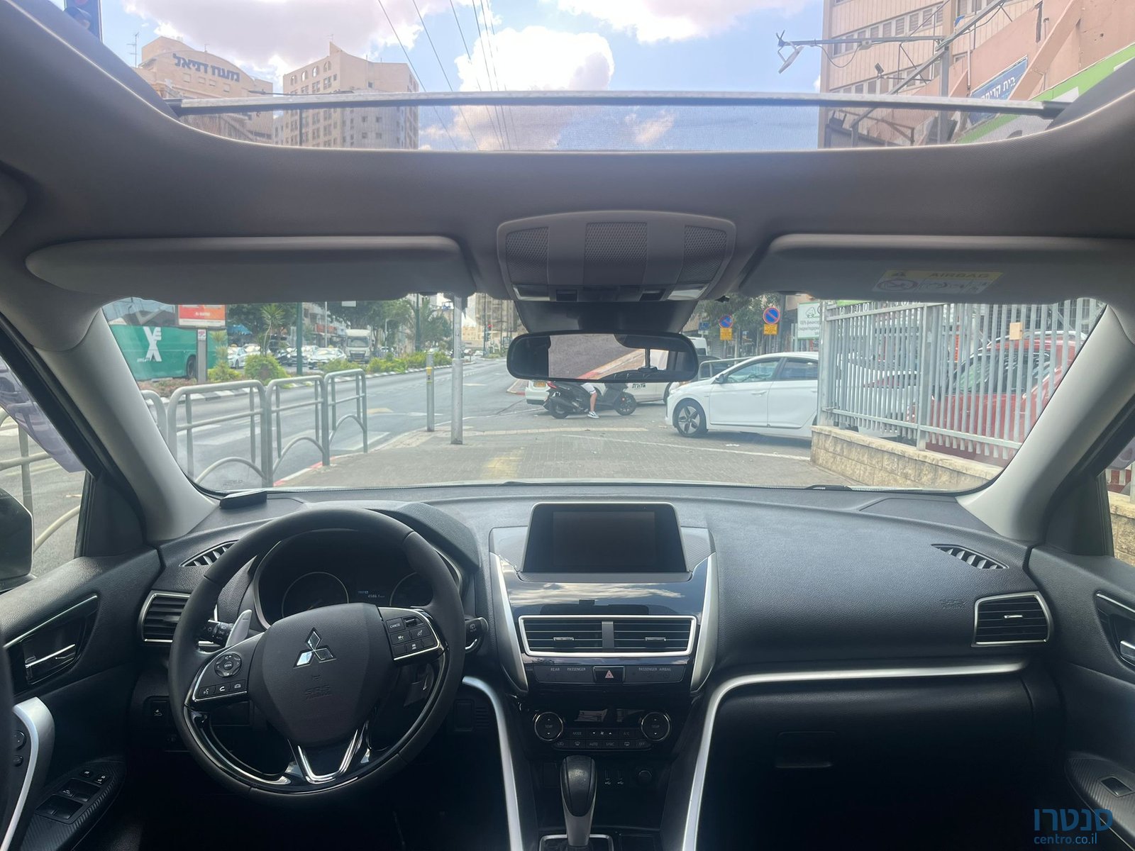 2020' Mitsubishi Eclipse Cross photo #3