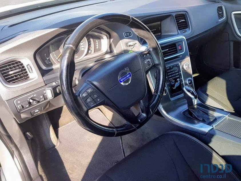 2014' Volvo S60 photo #3