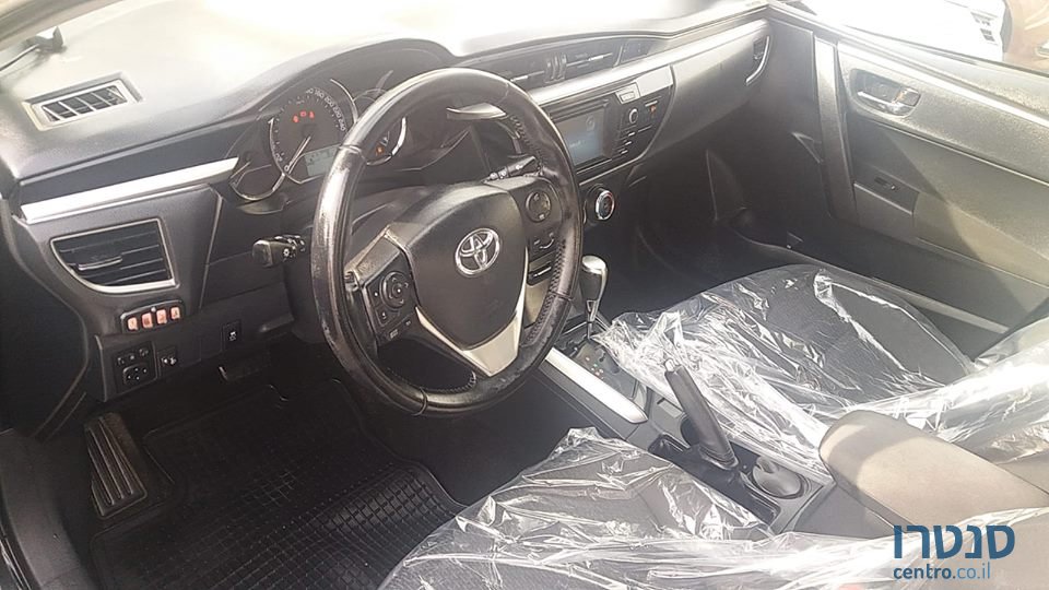 2017' Toyota Corolla photo #3