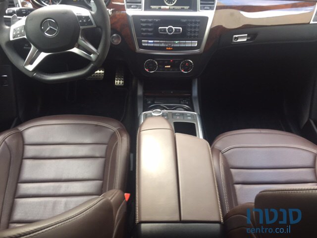 2014' Mercedes-Benz ML 63 AMG photo #3