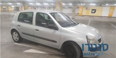 2004' Renault Clio photo #1