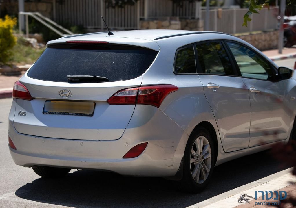 2015' Hyundai i30 יונדאי photo #2