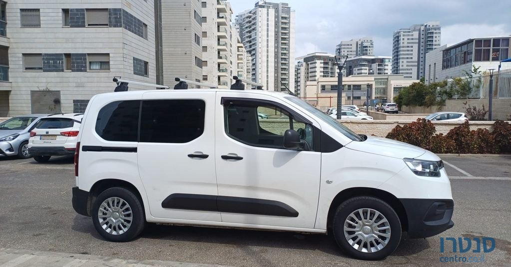 2021' Toyota Prius טויוטה פרואייס photo #4