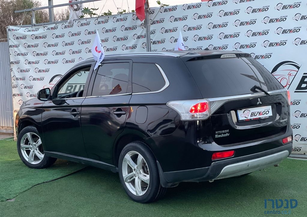 2013' Mitsubishi Outlander מיצובישי אאוטלנדר photo #2