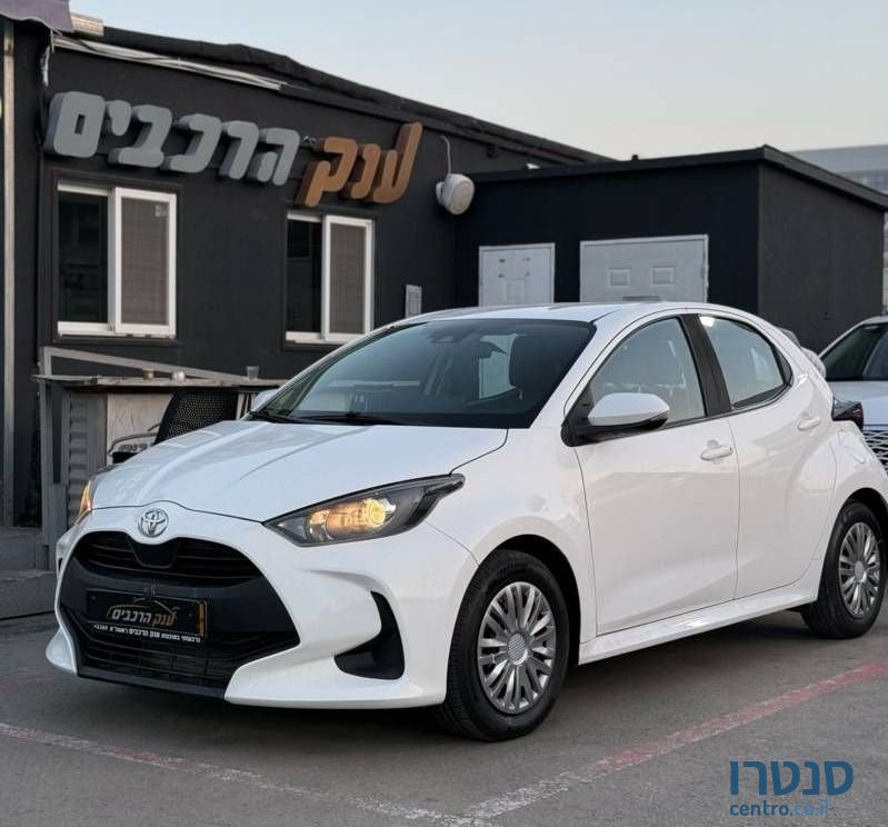 2021' Toyota Yaris טויוטה יאריס photo #1