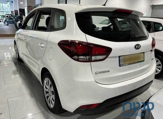 2019' Kia Carens photo #4
